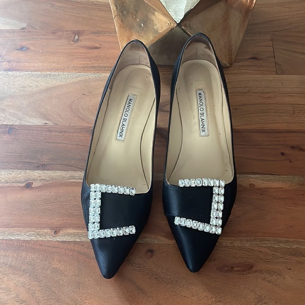 Rare.Beautiful Manolo silk, satin shoes